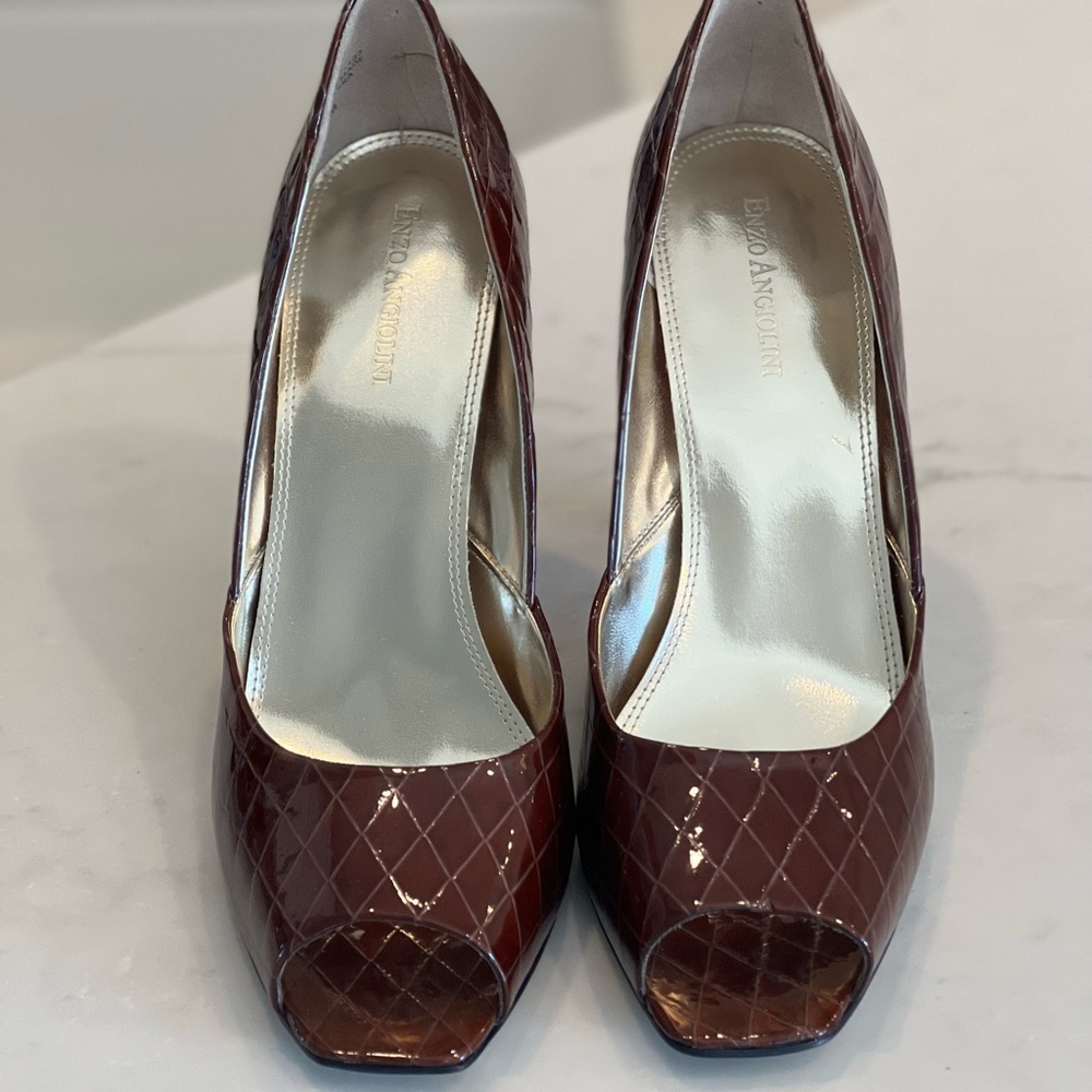 Enzo Angiolini burgundy brown heels.  Size 11.